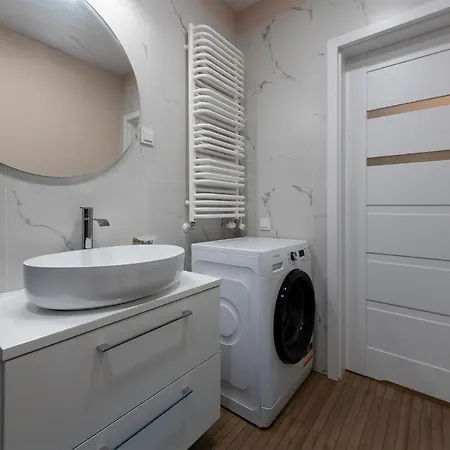 Manufaktura Ii & Centre Free Parking