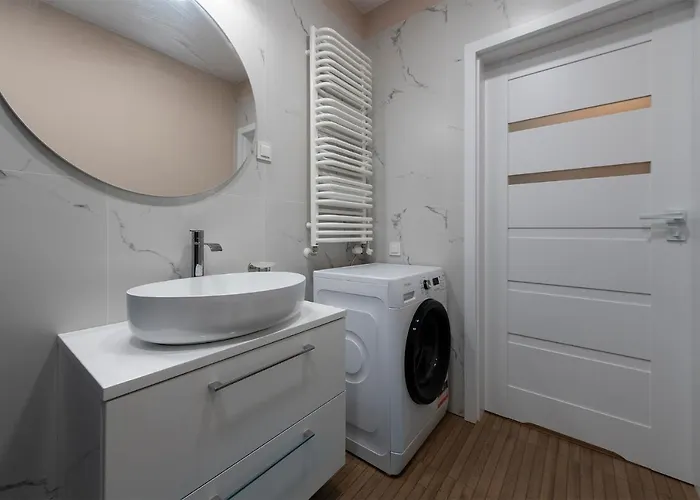 Manufaktura Ii & Centre Free Parking